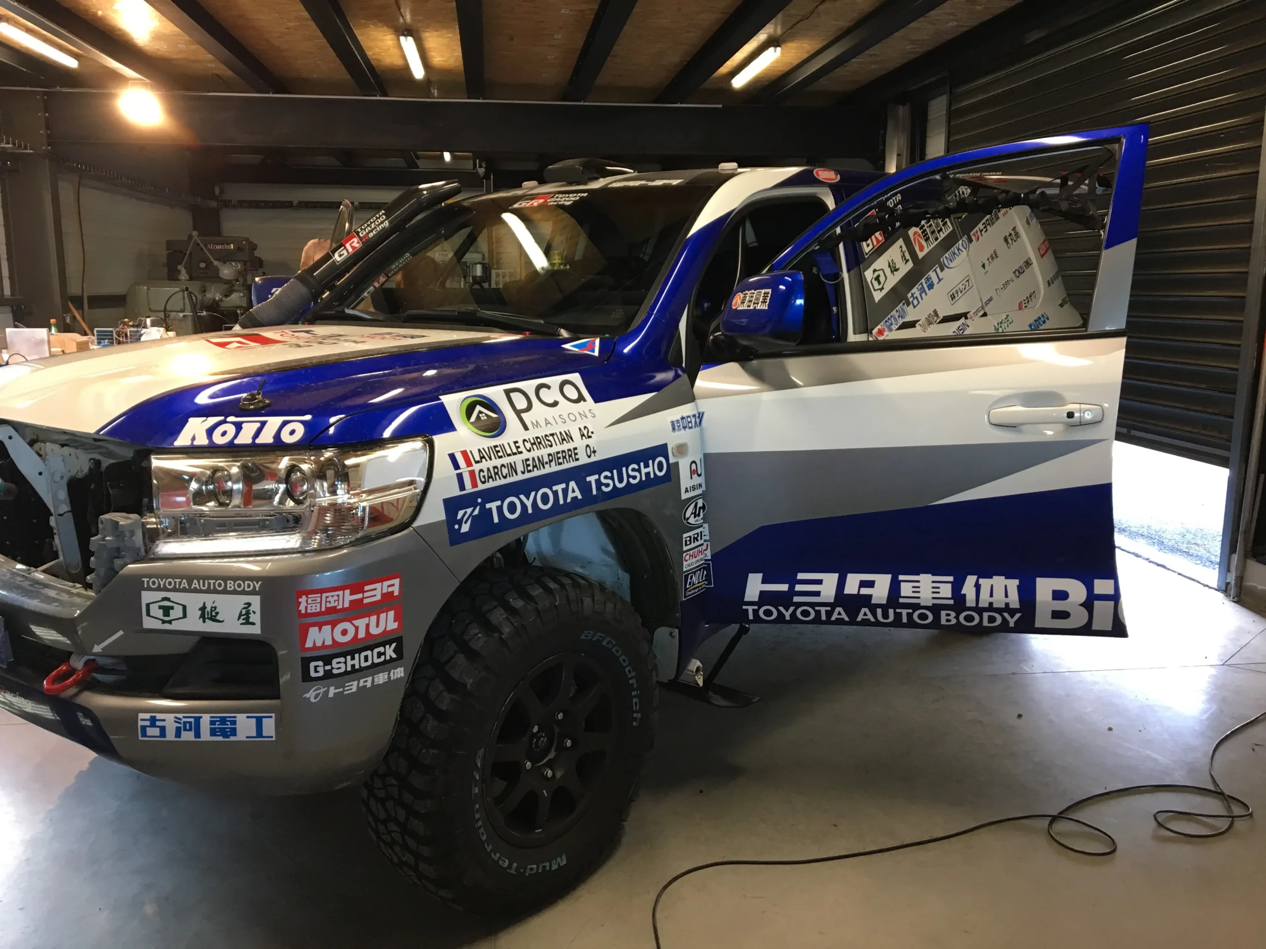 voiture-toyota-tsusho-dakar-1